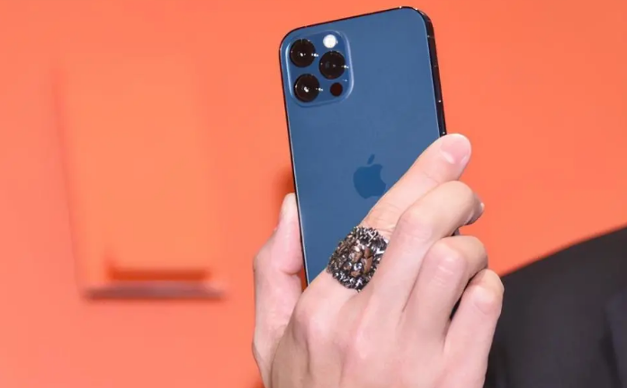 容县苹果手机维修分享iPhone12系列重启方法教程 